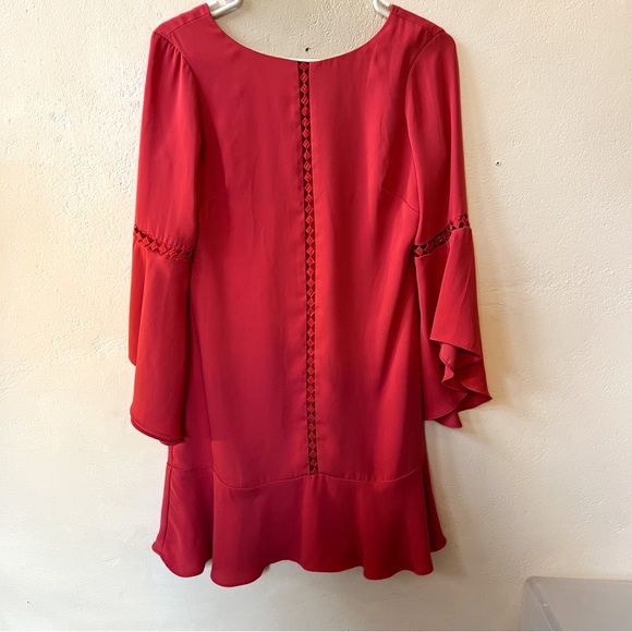 White House Black Market Dresses & Skirts - White House Black Market Flutter Sleeve Peach Colored Shift Dress Size 0